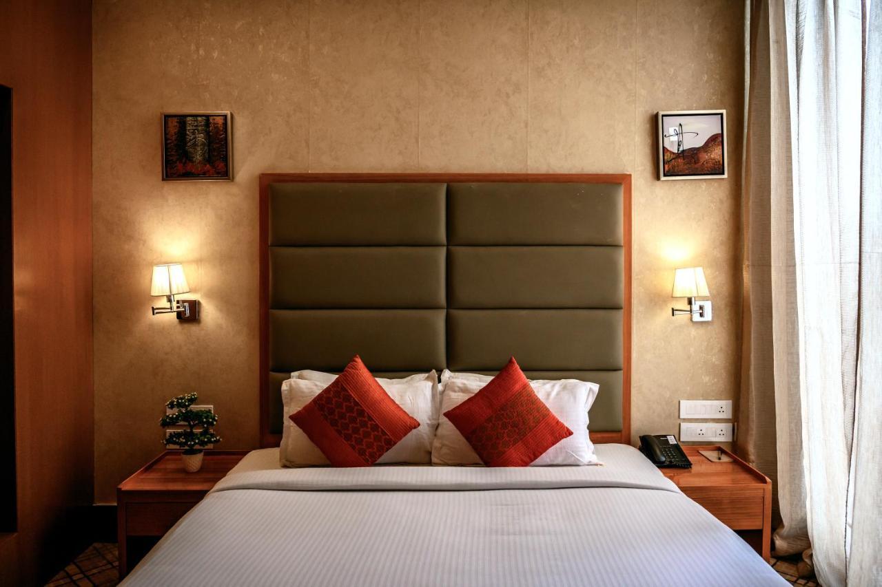 Dng The Grand Hotel Kānpur Eksteriør bilde