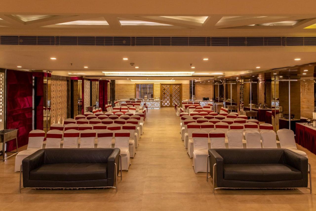 Dng The Grand Hotel Kānpur Eksteriør bilde